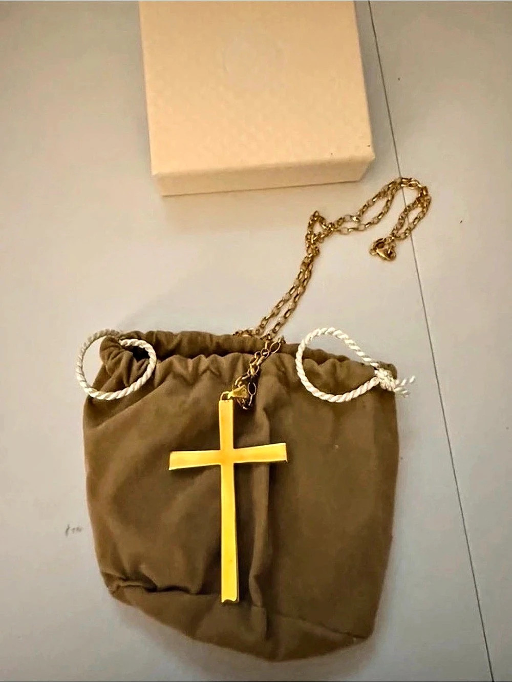 Gold Cross Pendant Necklace Like New